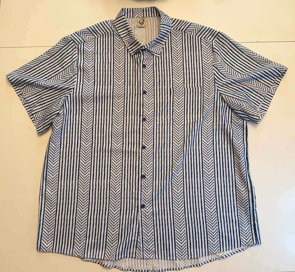 Hardaddy Men's Short Sleeve Button-Up Shirt With Blue and White Geometric Stripe